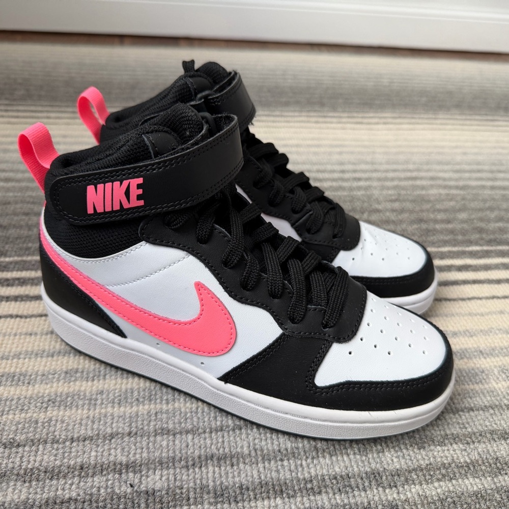 Nike Kids' Borough Court Mid 2 Black and Pink High-Top Sneakers…sz 4 ..NEW!
